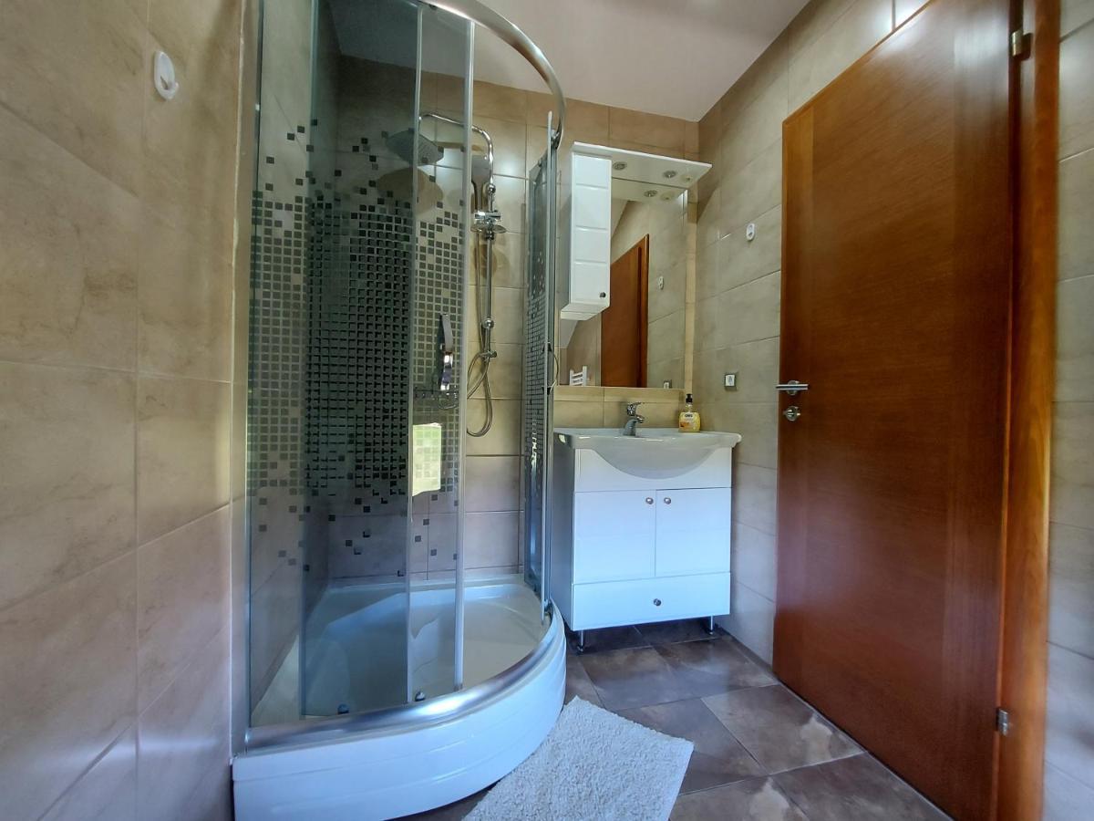 House Boketto Hotel Korenica Ngoại thất bức ảnh