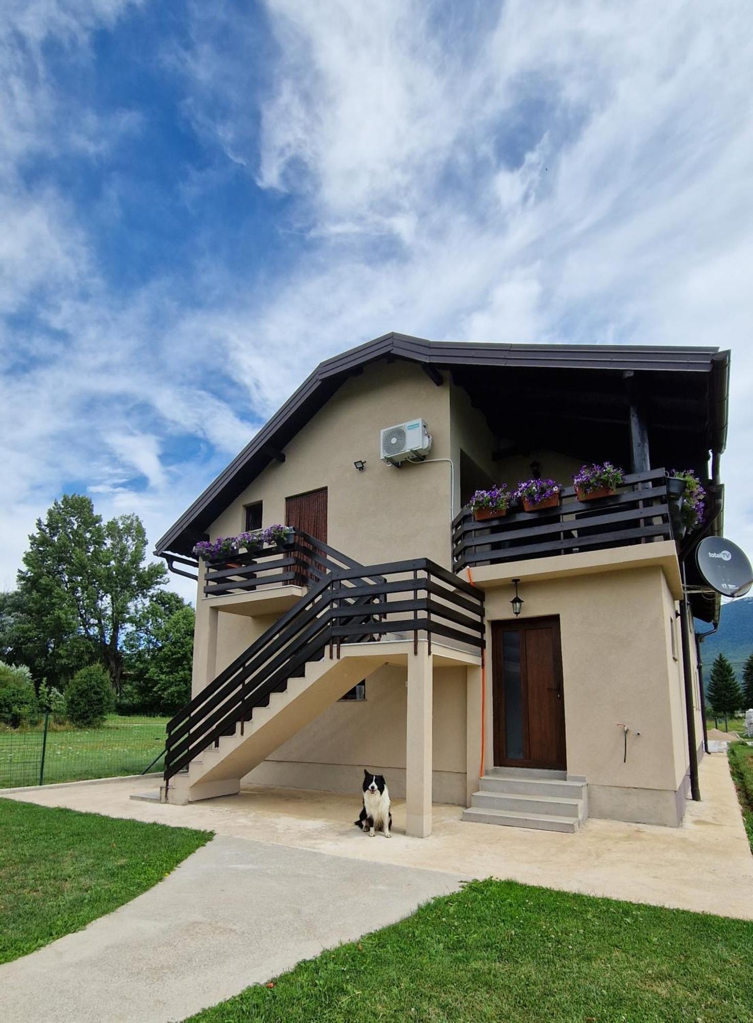 House Boketto Hotel Korenica Ngoại thất bức ảnh