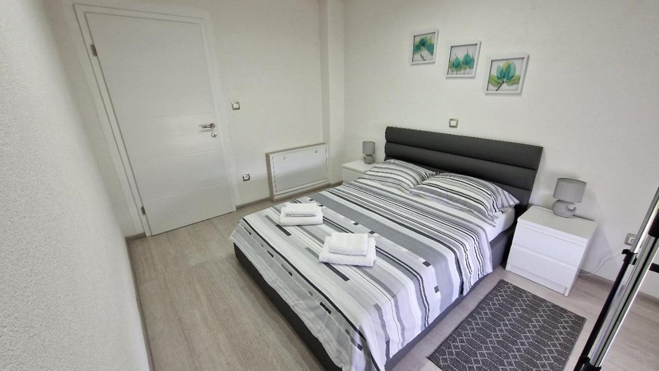House Boketto Hotel Korenica Ngoại thất bức ảnh