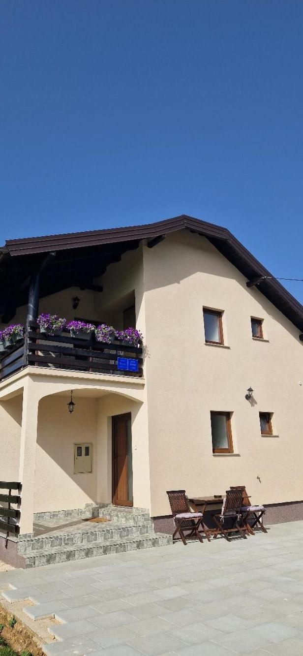 House Boketto Hotel Korenica Ngoại thất bức ảnh